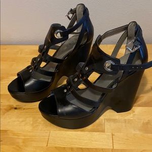 Guess wedge heels